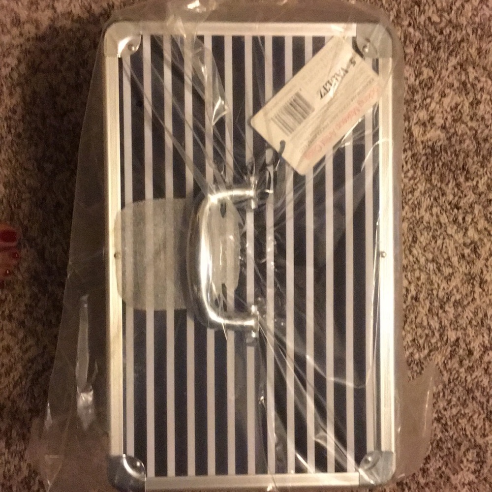 Make up/ train case BRAND NEW